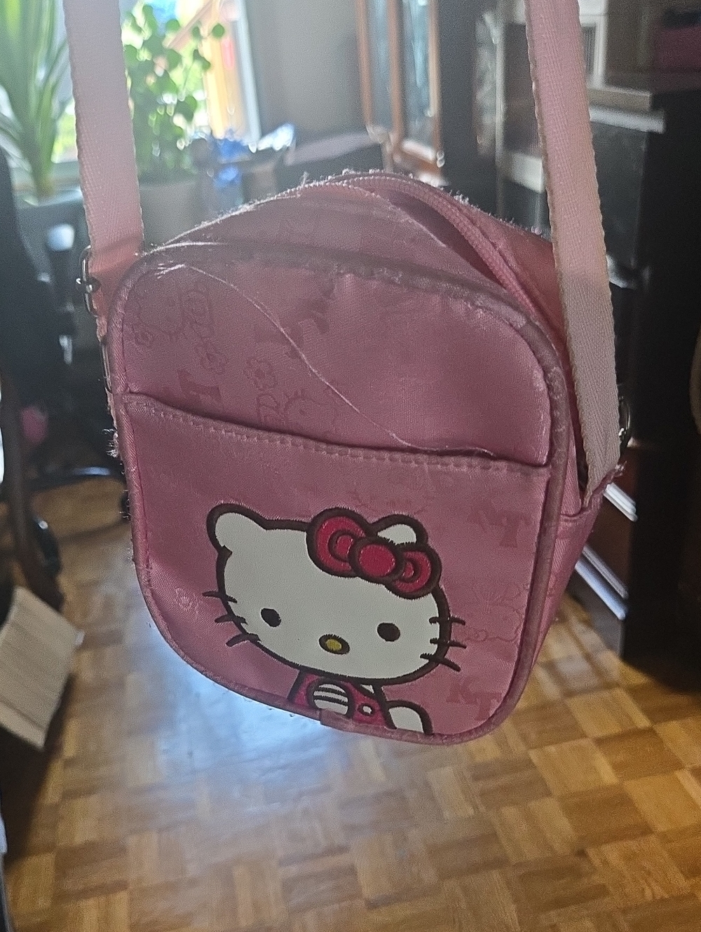 Sanrio Hello Kitty Pink and White Crossbody Bag